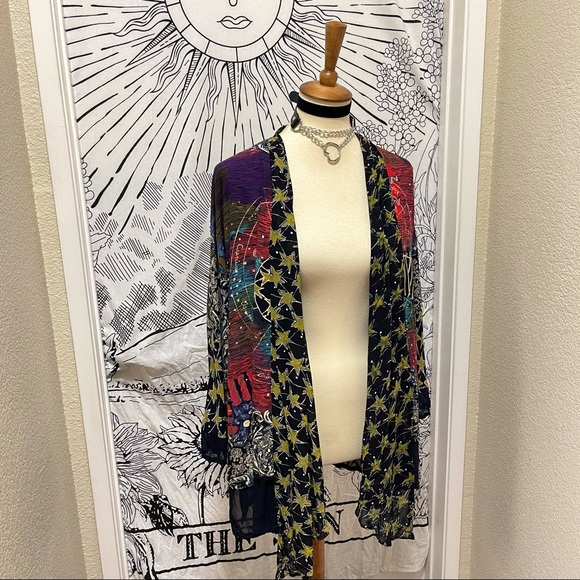 🌈 Gorgeous Vintage bohemian zodiac top - Picture 4 of 13